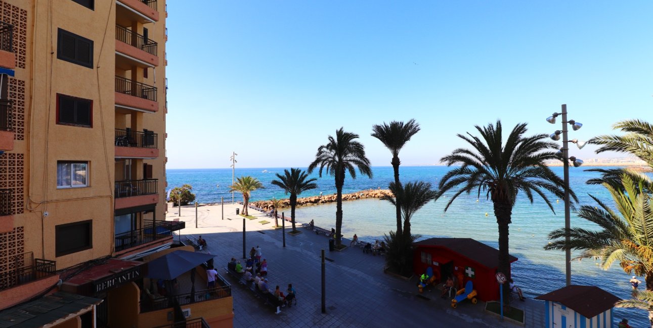 Rynek wtórny - Mieszkanie w bloku -
Torrevieja - Playa Del Cura