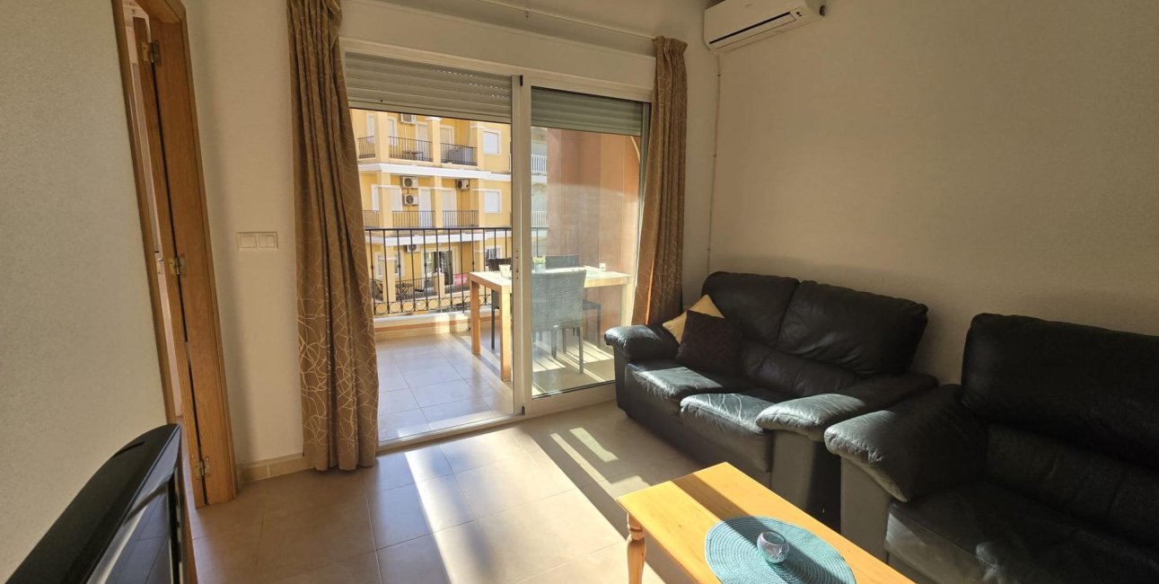 Resale - Apartment / flat -
Torrevieja - Torreblanca