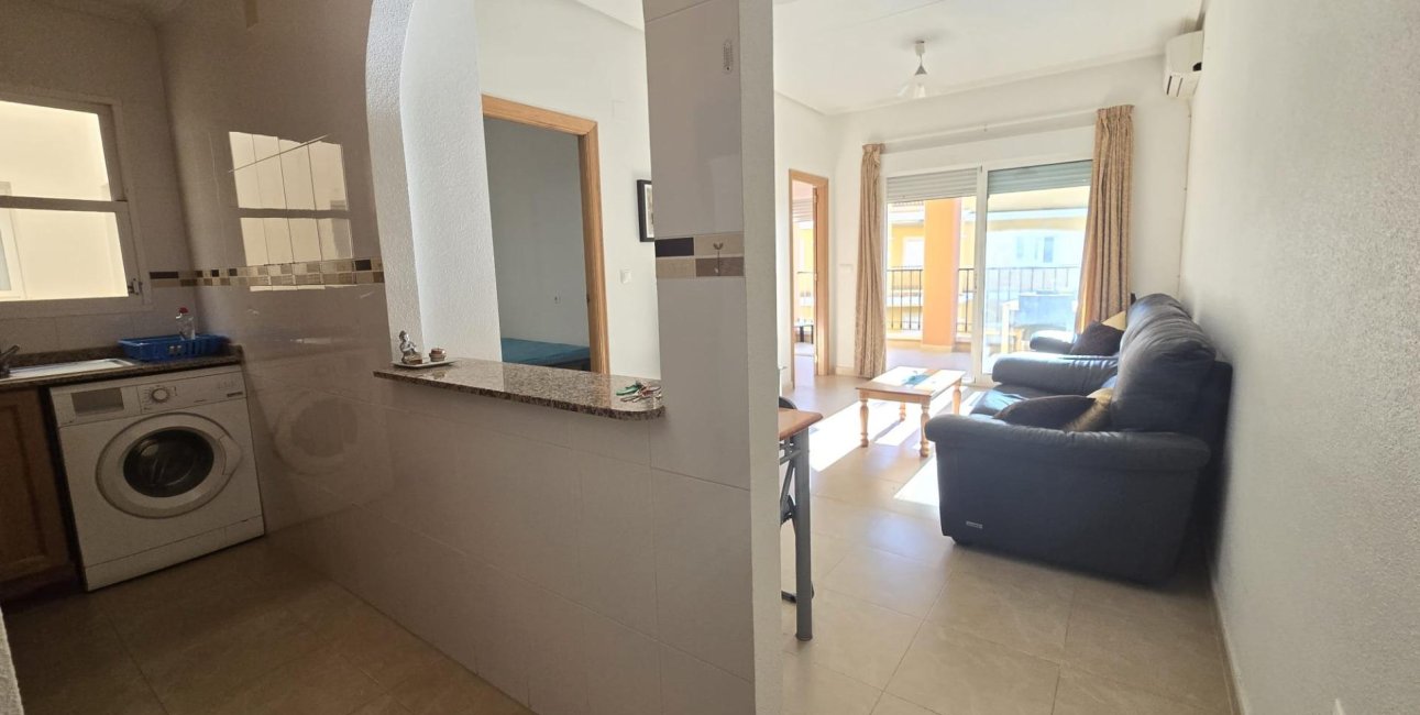 Resale - Apartment / flat -
Torrevieja - Torreblanca