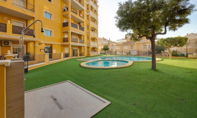 Resale - Apartment / flat -
Torrevieja - Torreblanca