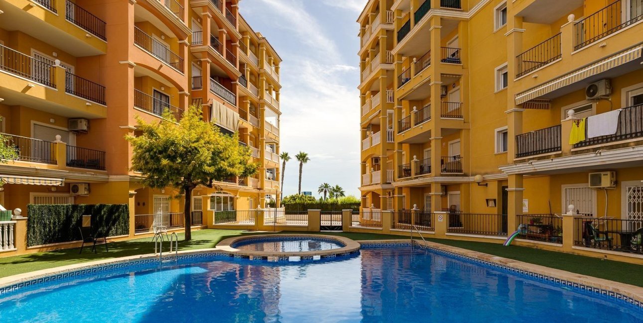 Resale - Apartment / flat -
Torrevieja - Torreblanca