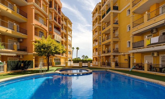 Resale - Apartment / flat -
Torrevieja - Torreblanca