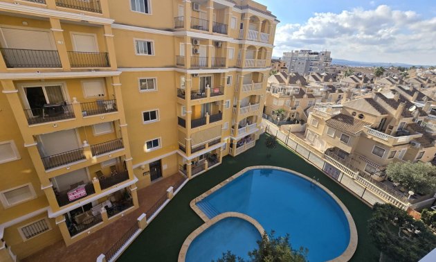 Resale - Apartment / flat -
Torrevieja - Torreblanca