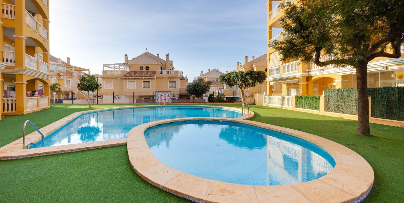 Resale - Apartment / flat -
Torrevieja - Torreblanca