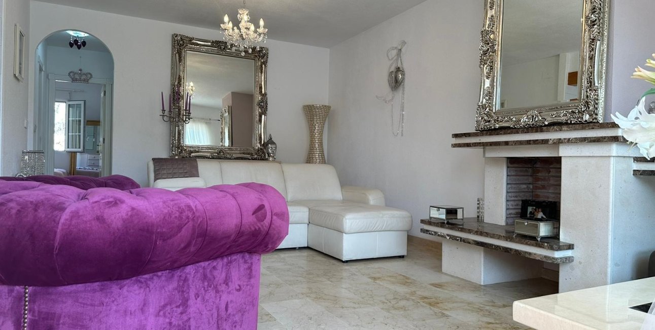 Resale - Bungalow -
Orihuela Costa