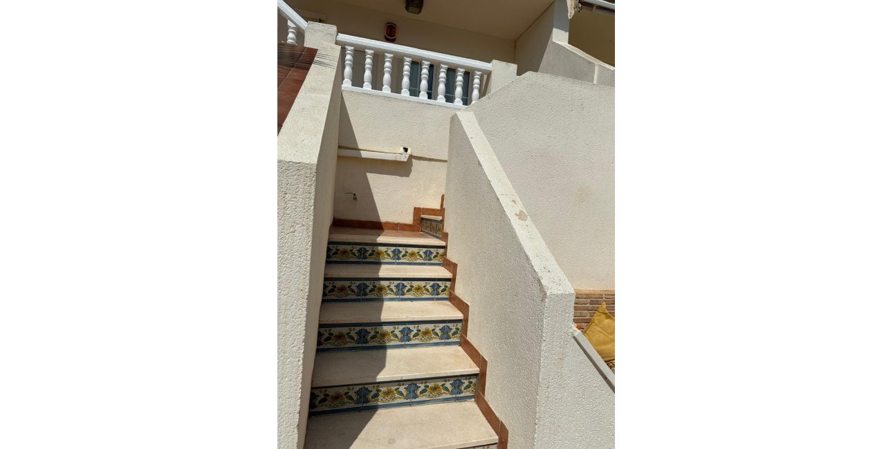 Resale - Bungalow -
Orihuela Costa