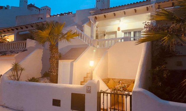 Resale - Bungalow -
Orihuela Costa