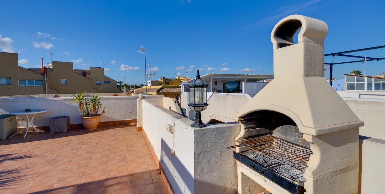 Rynek wtórny - Mieszkanie w bloku -
Torrevieja - La Veleta