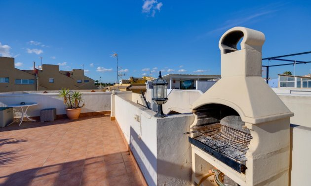 Rynek wtórny - Mieszkanie w bloku -
Torrevieja - La Veleta