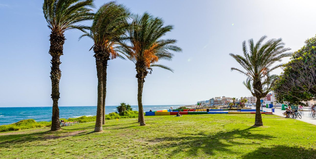 Rynek wtórny - Mieszkanie w bloku -
Torrevieja - La Veleta