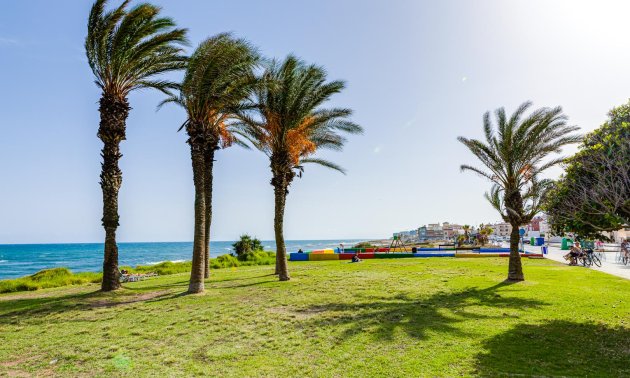 Rynek wtórny - Mieszkanie w bloku -
Torrevieja - La Veleta