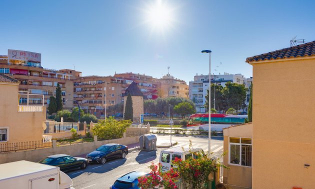 Rynek wtórny - Willa -
Torrevieja - Pueblo - Centro