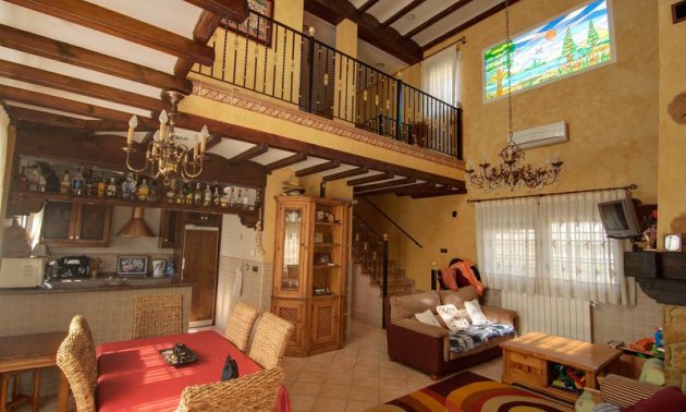 Resale - Villa -
La Murada