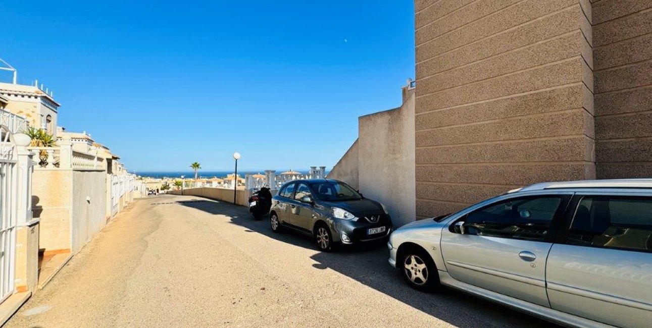 Rynek wtórny - Kamienica -
Torrevieja - Aguas Nuevas