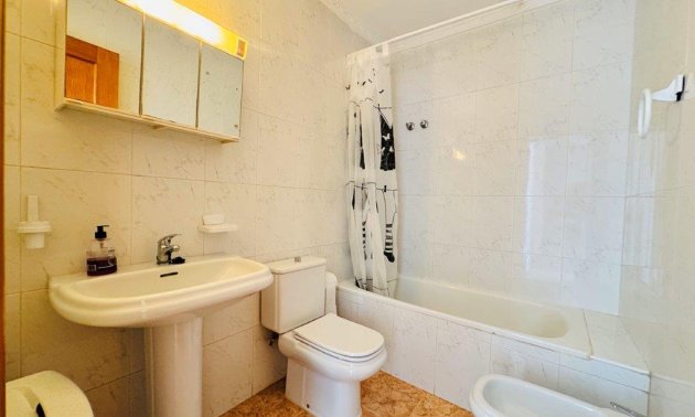 Resale - Duplex -
Torrevieja - La Rosaleda