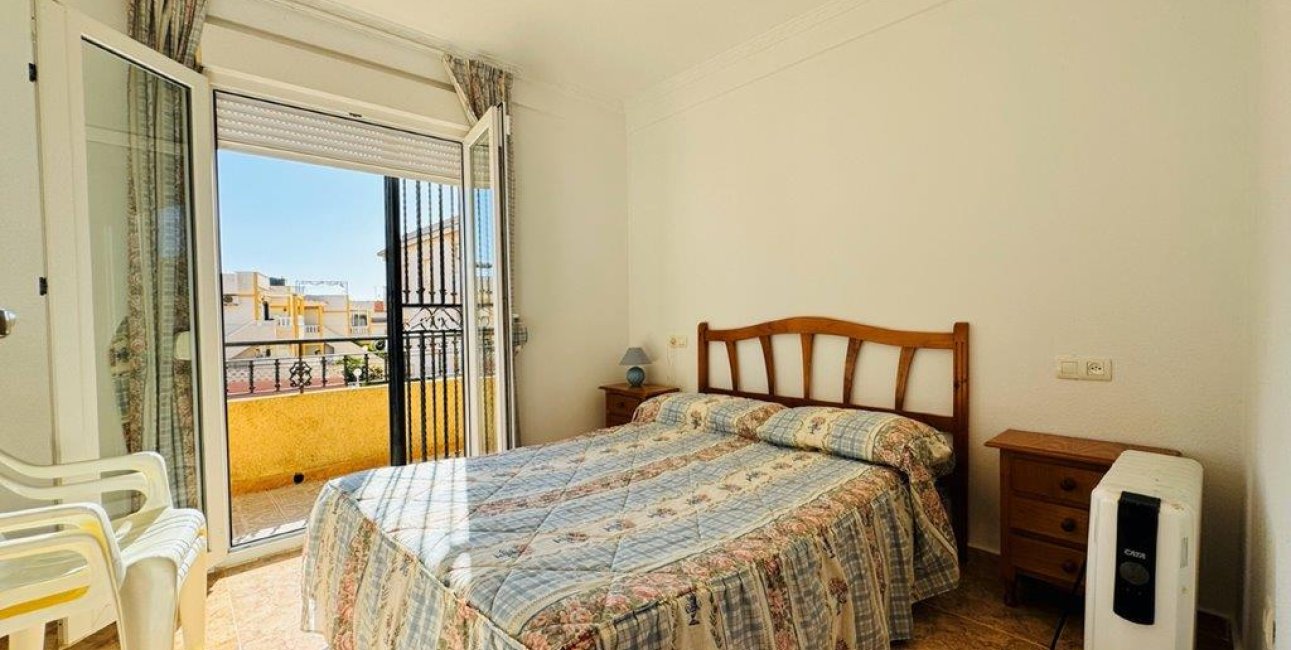 Resale - Duplex -
Torrevieja - La Rosaleda