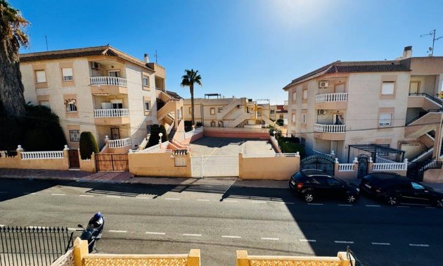 Resale - Duplex -
Torrevieja - La Rosaleda