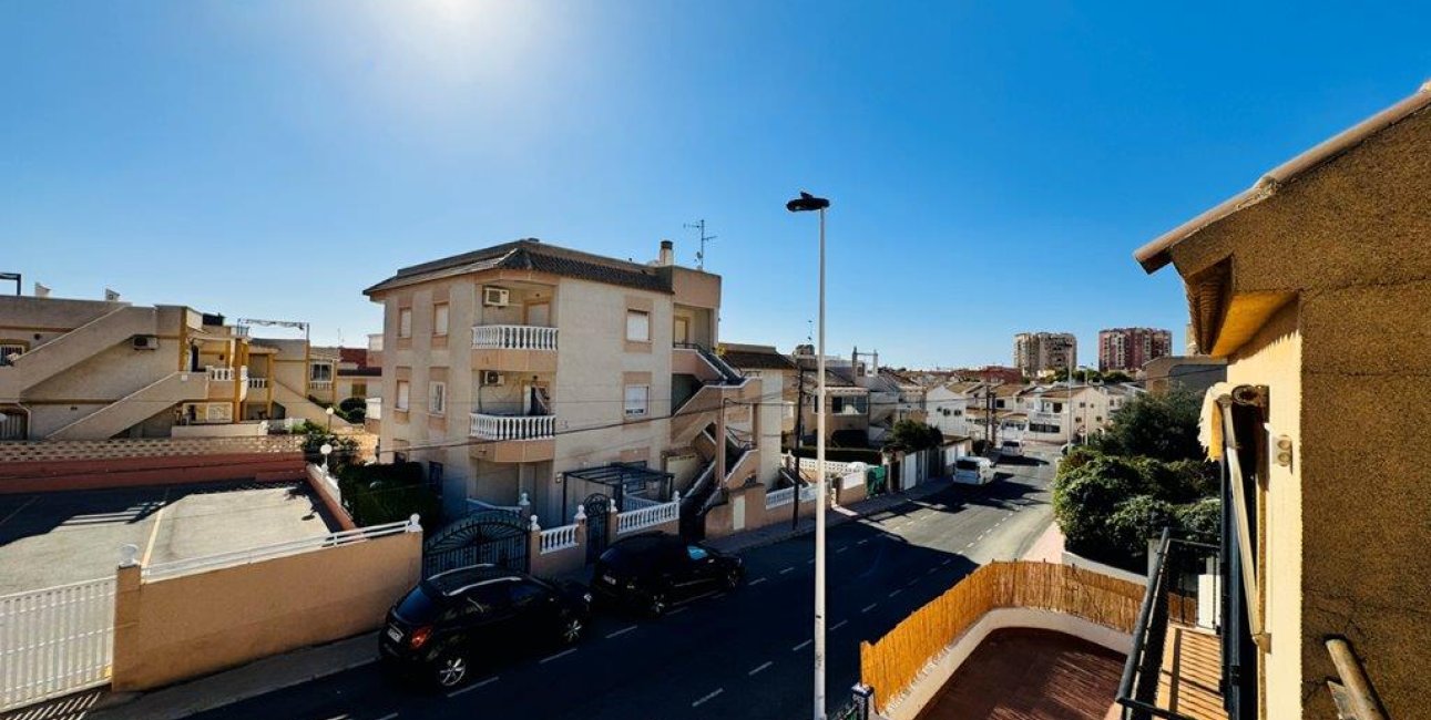 Resale - Duplex -
Torrevieja - La Rosaleda