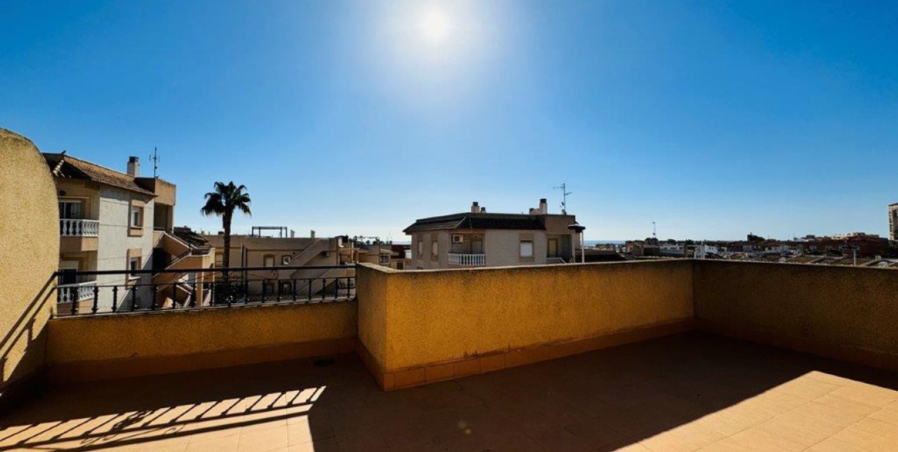 Resale - Duplex -
Torrevieja - La Rosaleda