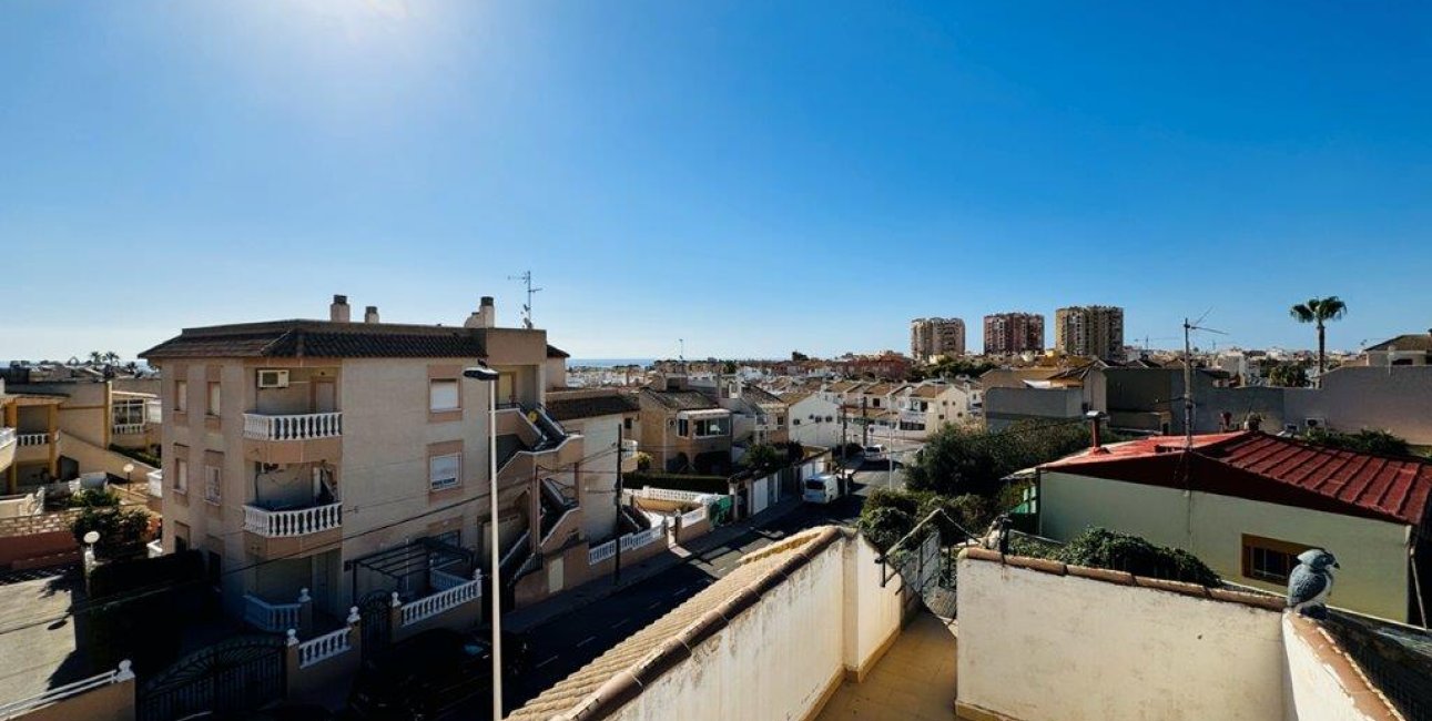 Resale - Duplex -
Torrevieja - La Rosaleda