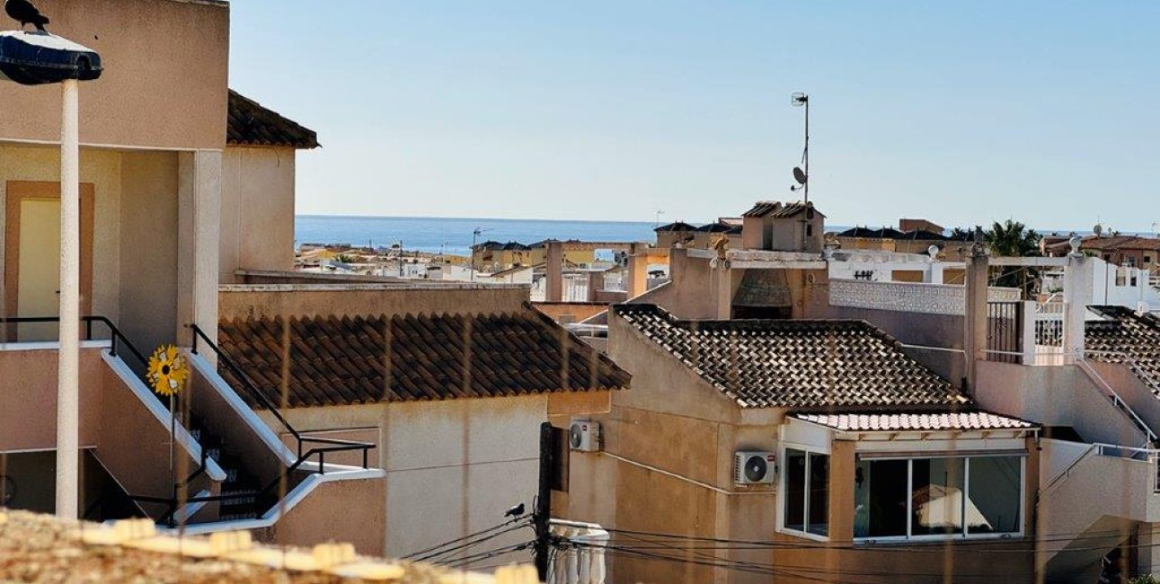 Resale - Duplex -
Torrevieja - La Rosaleda