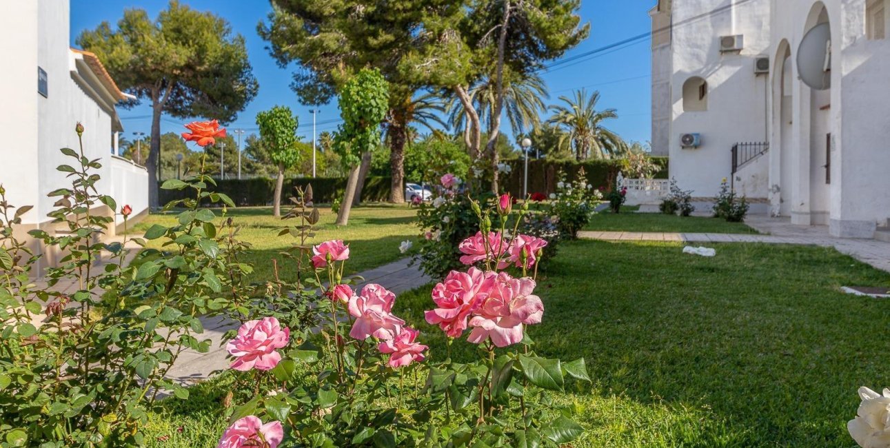 Rynek wtórny - Ático Dúplex -
Torrevieja - Calas blanca