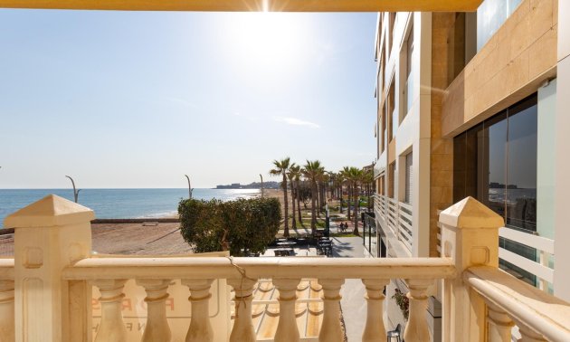 Resale - Apartment / flat -
Torrevieja - La Mata pueblo