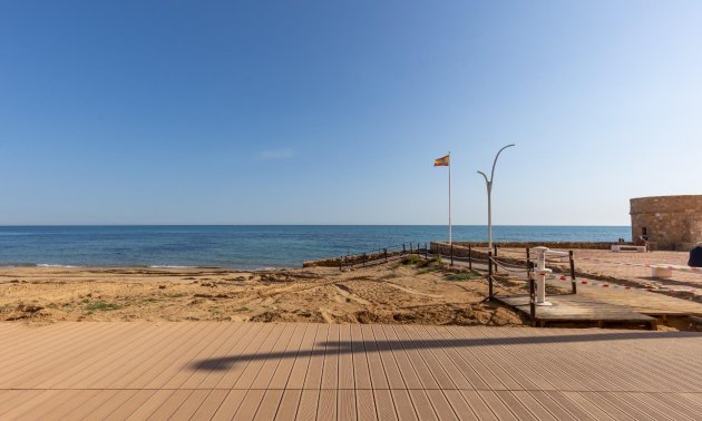 Resale - Apartment / flat -
Torrevieja - La Mata pueblo