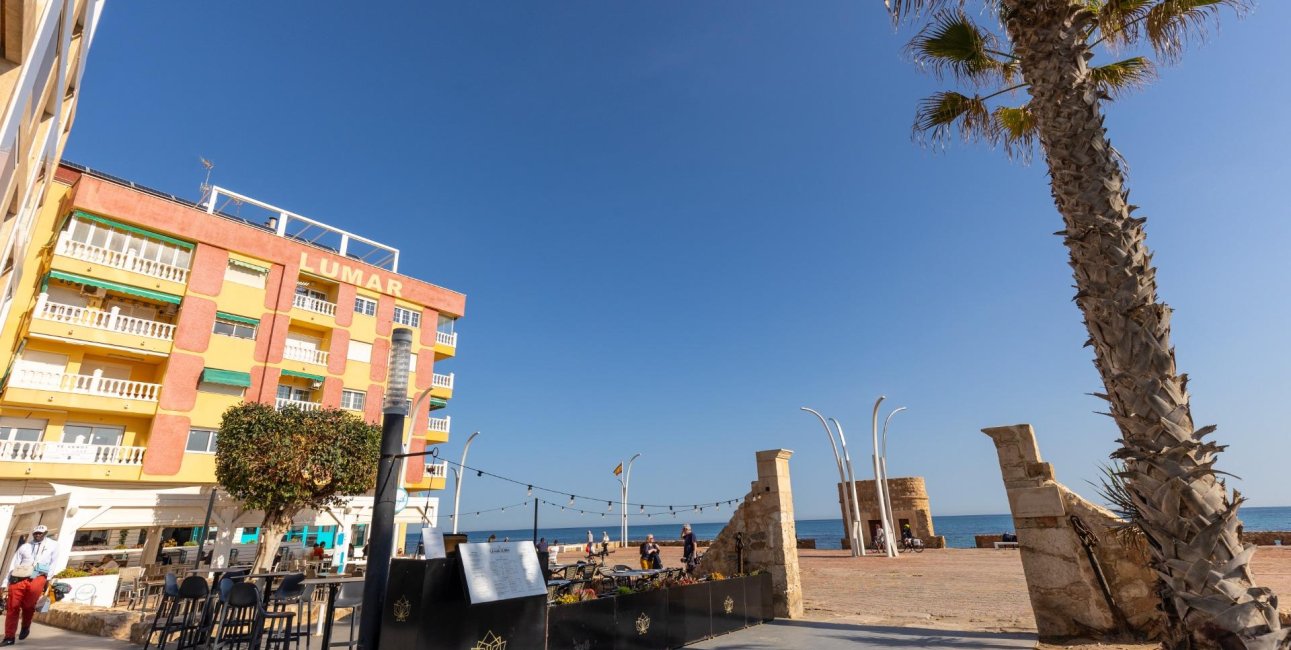 Resale - Apartment / flat -
Torrevieja - La Mata pueblo