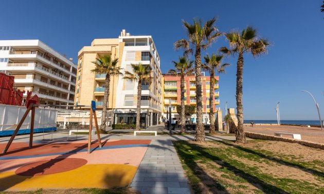 Rynek wtórny - Mieszkanie w bloku -
Torrevieja - La Mata pueblo