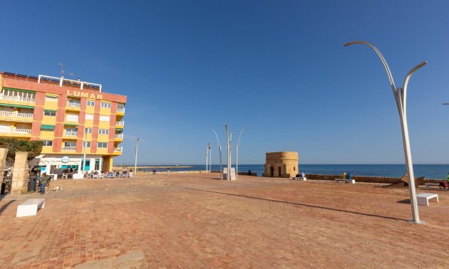 Rynek wtórny - Mieszkanie w bloku -
Torrevieja - La Mata pueblo