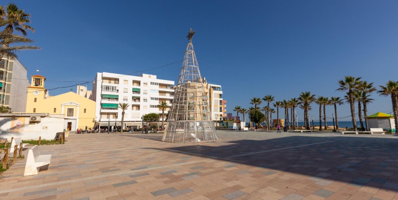 Rynek wtórny - Mieszkanie w bloku -
Torrevieja - La Mata pueblo