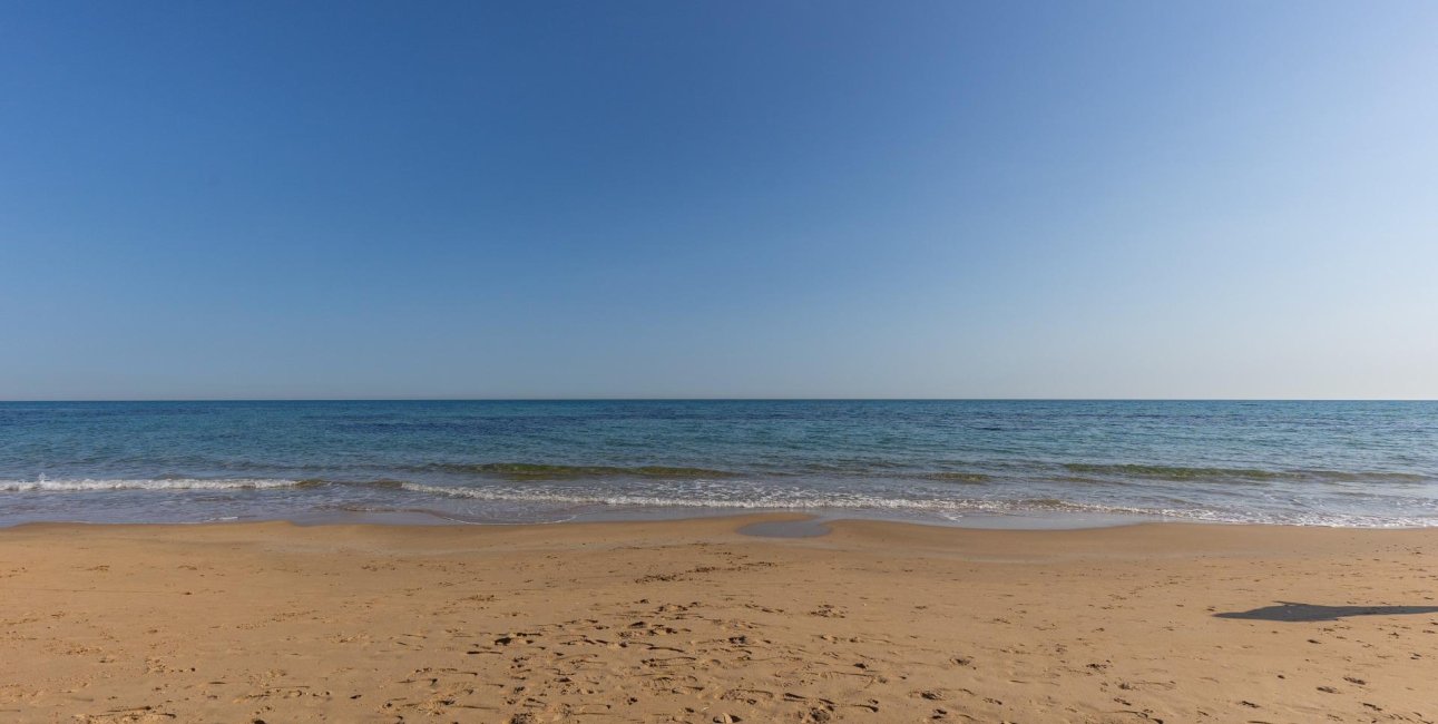 Rynek wtórny - Mieszkanie w bloku -
Torrevieja - La Mata pueblo