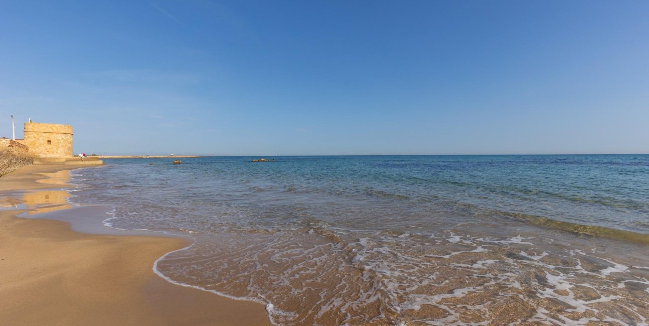 Rynek wtórny - Mieszkanie w bloku -
Torrevieja - La Mata pueblo