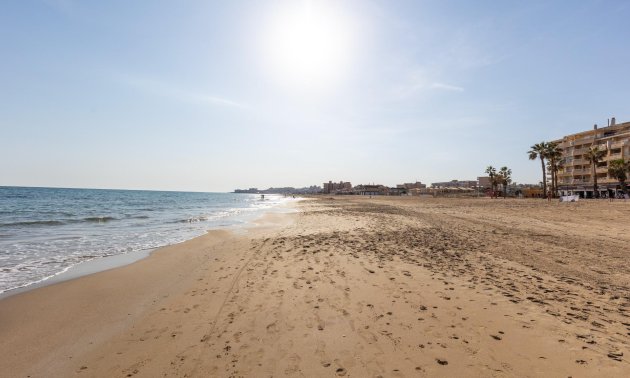 Rynek wtórny - Mieszkanie w bloku -
Torrevieja - La Mata pueblo