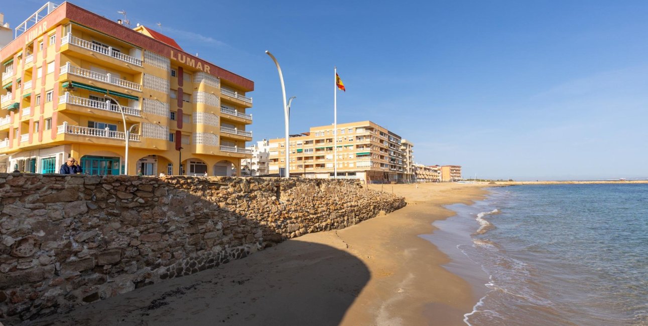 Resale - Apartment / flat -
Torrevieja - La Mata pueblo