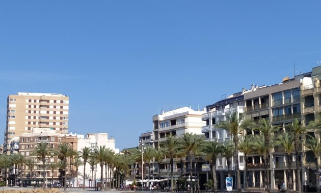 Rynek wtórny - Penthouse -
Torrevieja - Playa del Cura