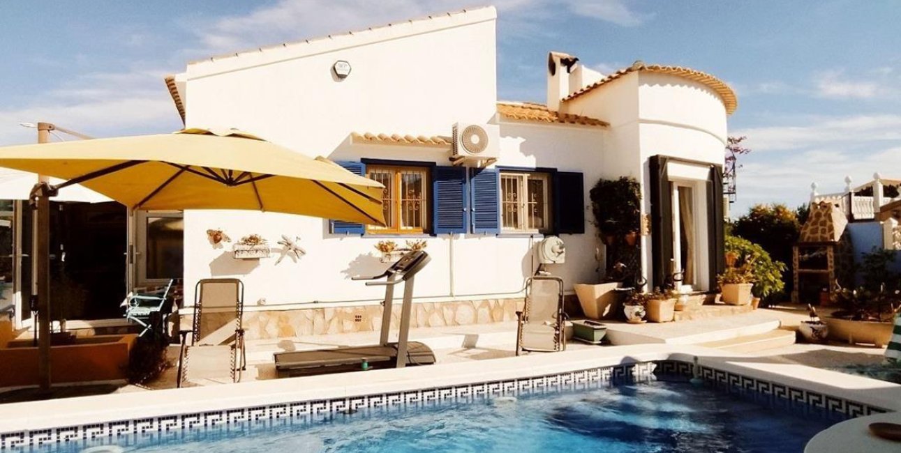 Reventa - Villa -
Orihuela Costa - Playa Flamenca