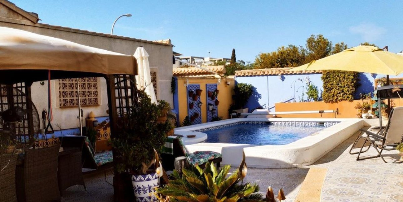 Reventa - Villa -
Orihuela Costa - Playa Flamenca