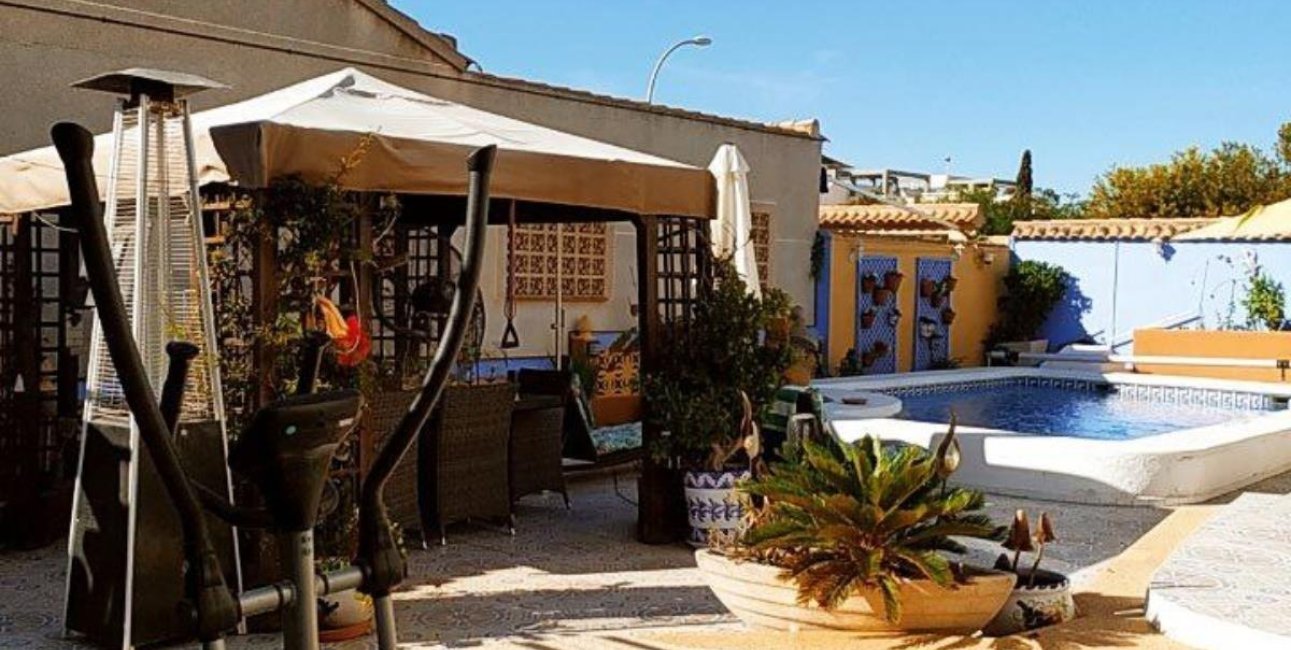 Reventa - Villa -
Orihuela Costa - Playa Flamenca