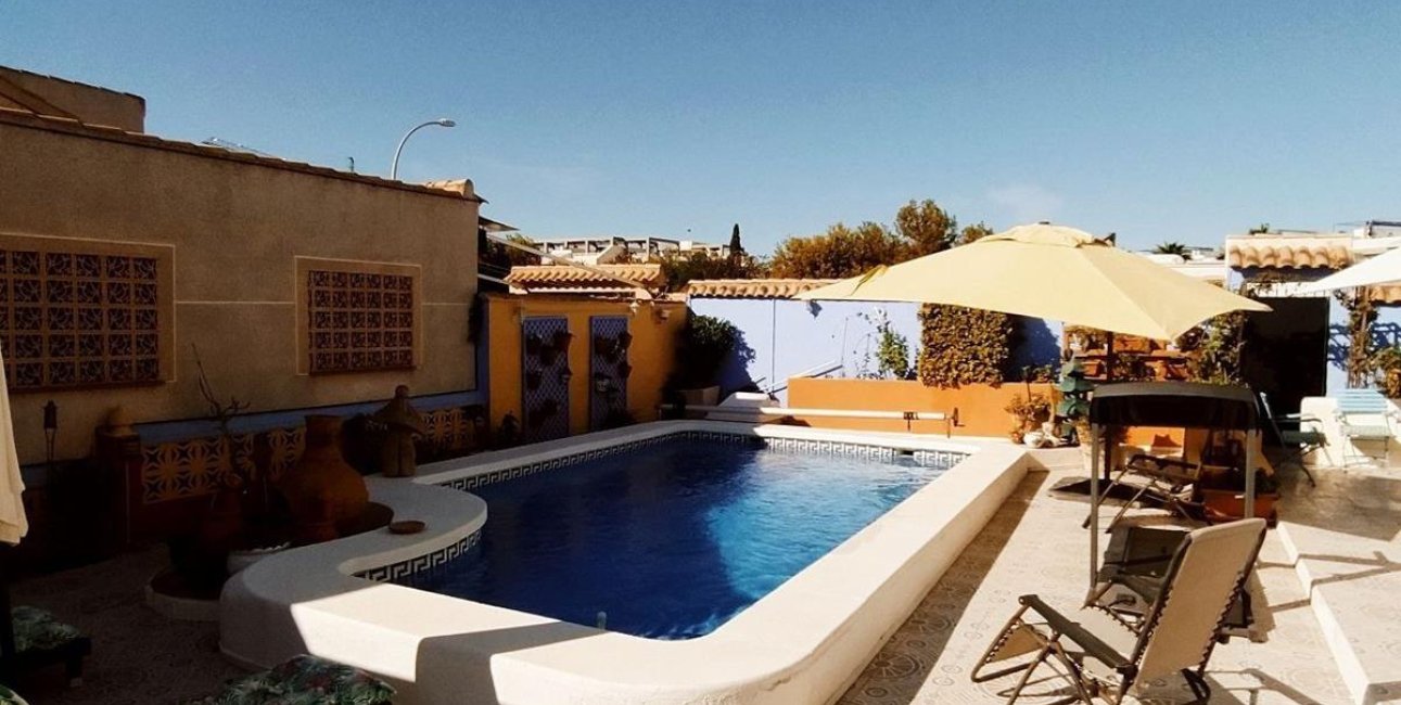 Reventa - Villa -
Orihuela Costa - Playa Flamenca