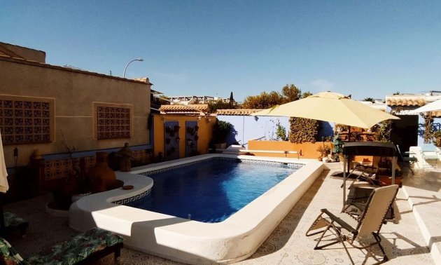 Reventa - Villa -
Orihuela Costa - Playa Flamenca