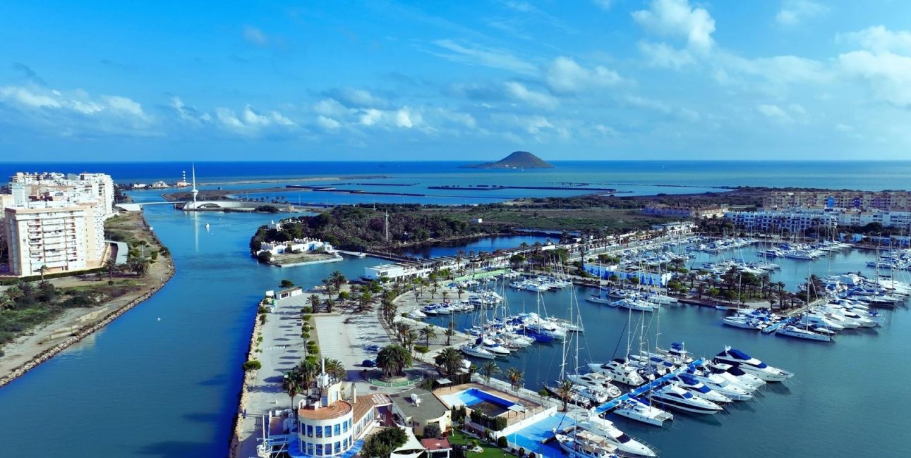 Rynek pierwotny - Mieszkanie w bloku -
La Manga del Mar Menor - La Manga