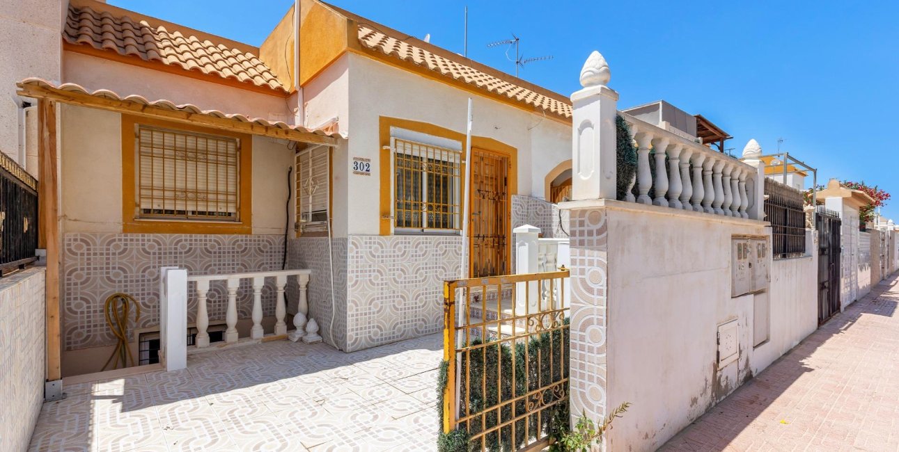 Resale - Townhouse -
Torrevieja - El limonar