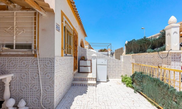 Resale - Townhouse -
Torrevieja - El limonar