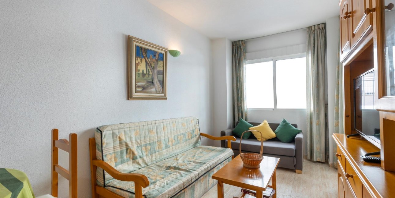 Resale - Apartment / flat -
Torrevieja - Playa del cura