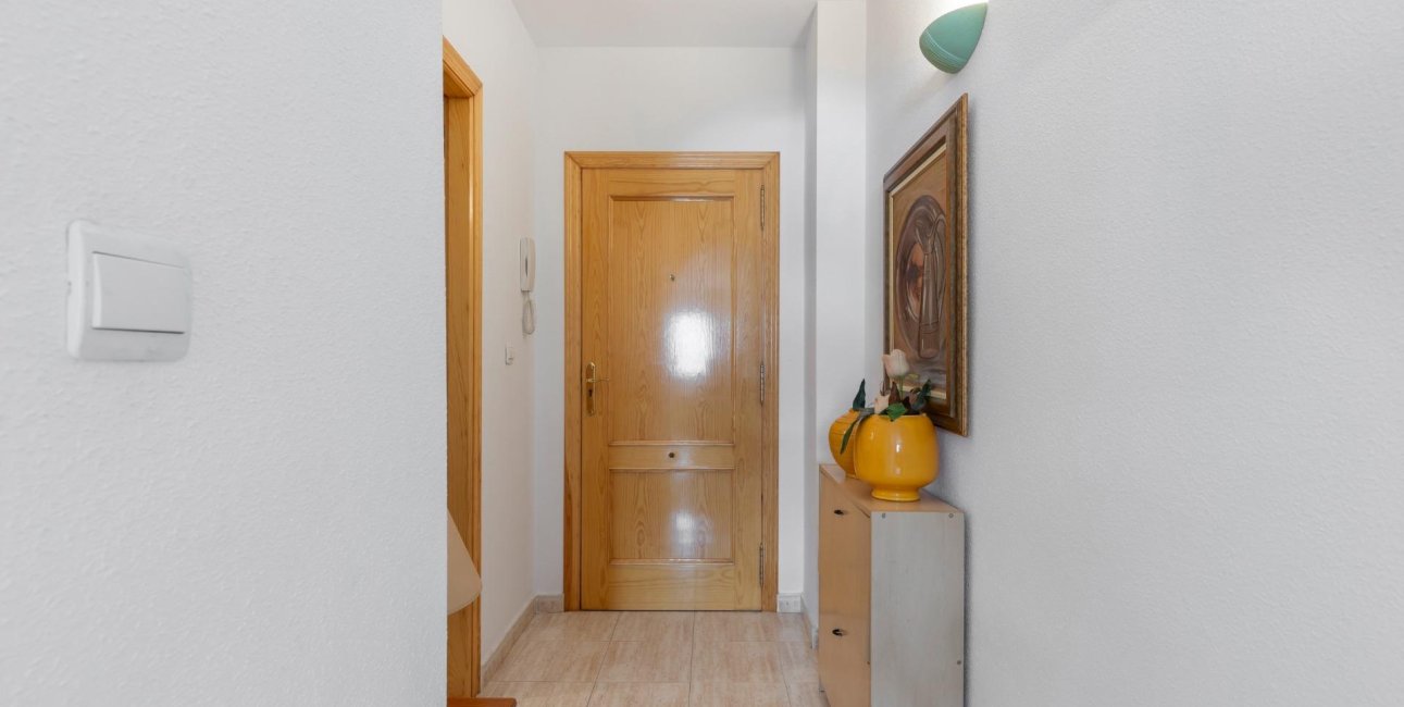 Resale - Apartment / flat -
Torrevieja - Playa del cura