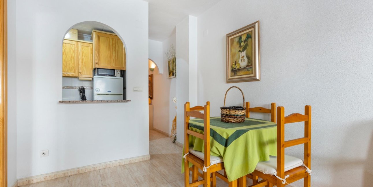 Resale - Apartment / flat -
Torrevieja - Playa del cura