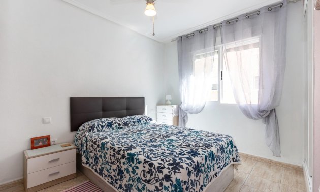 Resale - Apartment / flat -
Torrevieja - Centro