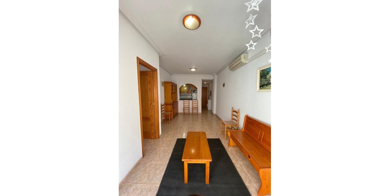 Resale - Apartment / flat -
Torrevieja - Estacion de autobuses